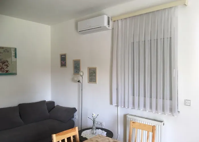 Hisa Marjetica * Maribor